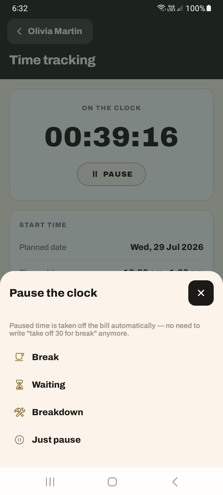 The pause reason picker with Break, Waiting and Breakdown options for pausing the job timer